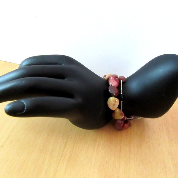 Stretch agate and liquid silver stone & onyx bracelets - set of 2 - Picture 2 of 8